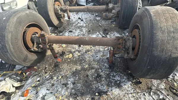 Gebrauchte Anhänger-Hinterachse SAF OEM naczepa image 2
