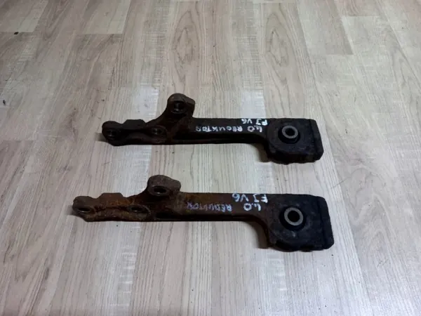 Suporte de diferencial Toyota FJ Cruiser OEM FJ PODUSZKA DYFRA image 3
