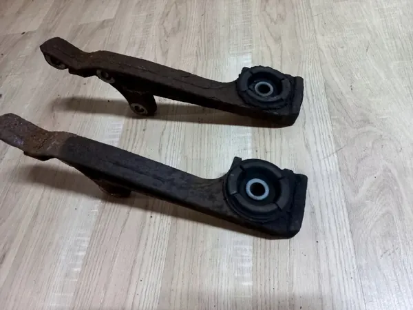 Suporte de diferencial Toyota FJ Cruiser OEM FJ PODUSZKA DYFRA image 4