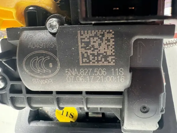 Volkswagen OE Baklucka Lås 5NA827506 image 4