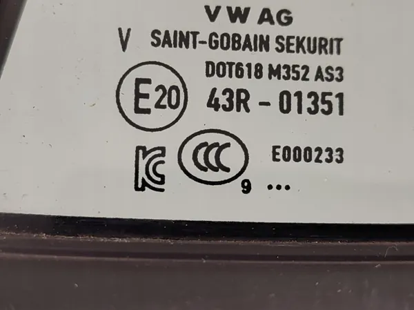 Dreieck-Scheibe Hintertür Links VW ID3 OEM 10A845213 image 3
