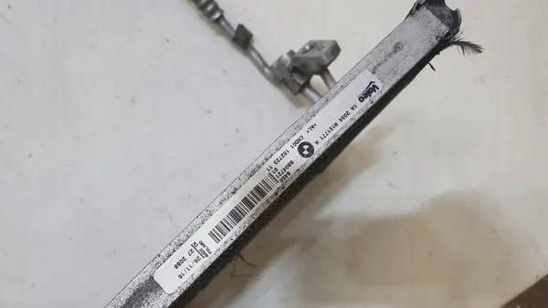 Radiateur d'eau BMW 5 G30 G31 OEM 15272311 image 6