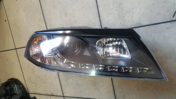 Etupään valaisinsarja Clear Black Skoda Octavia I image 2