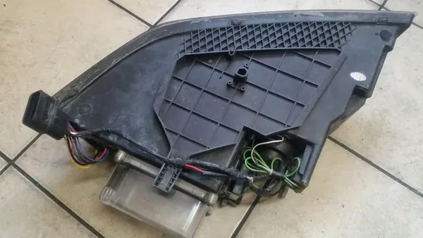 Etupään valaisinsarja Clear Black Skoda Octavia I image 4