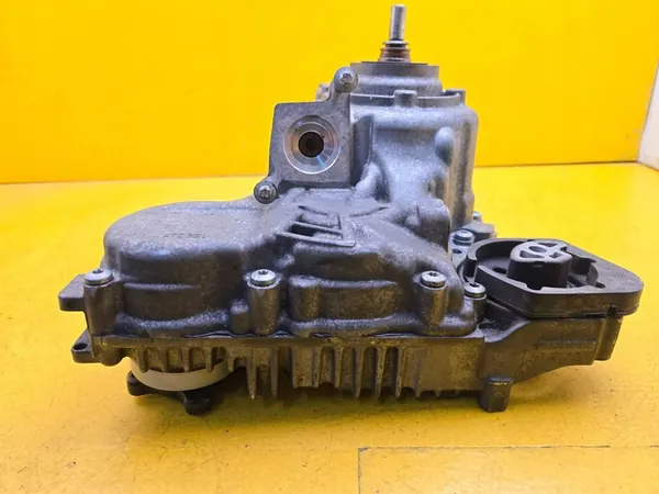 BMW 3 GT F34 Verteilergetriebe image 2