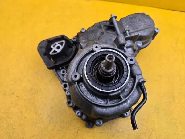 BMW 3 GT F34 Verteilergetriebe image 4