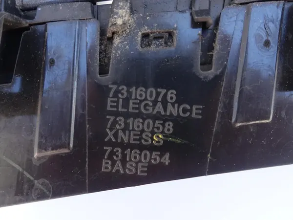 BMW X5 F15 M-Paket Performance Right Grill image 5