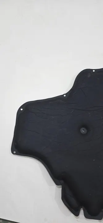 BMW X5 G05 Motorhuv Isolering image 8