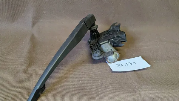 Motor de limpiaparabris trasero Peugeot 208 12-16 OEM 9673251380A image 5
