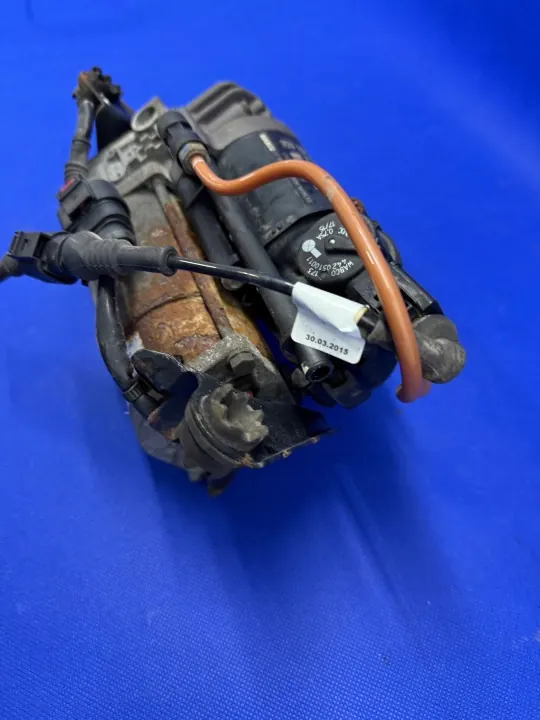 Compresor Suspensión Audi OEM 4G0616005D Usado image 3