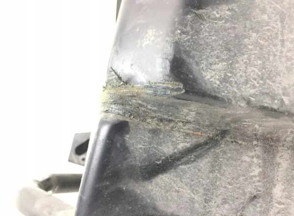 OEM 1893766 DAF Batterijhouder - Gebruikt image 6