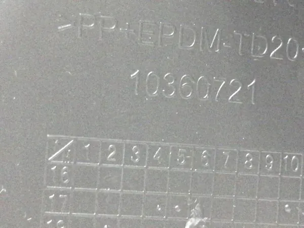 MG ZS - Oikean Takapilarin Suojus 10360721 image 4