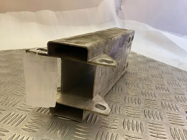 Mercedes-Benz S W222 Etupuskuri Iskunvaimennin image 2