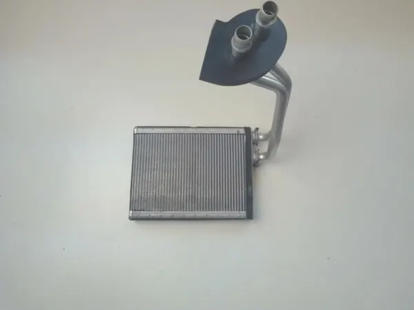 Verwarmingsradiator OEM 7015011030 Opel Corsa F image 2