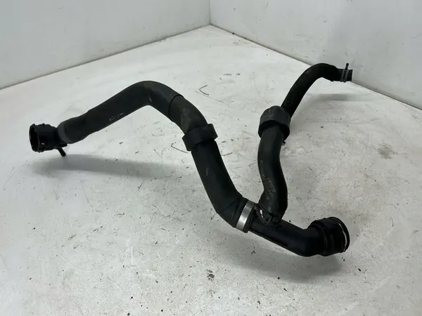 Turboahtimen vesiputki Volkswagen Tiguan Allspace 2022 OEM 5QN122157AD image 2