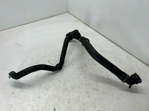 Turboahtimen vesiputki Volkswagen Tiguan Allspace 2022 OEM 5QN122157AD image 3