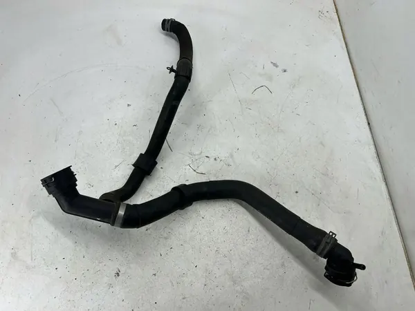 Turboahtimen vesiputki Volkswagen Tiguan Allspace 2022 OEM 5QN122157AD image 4