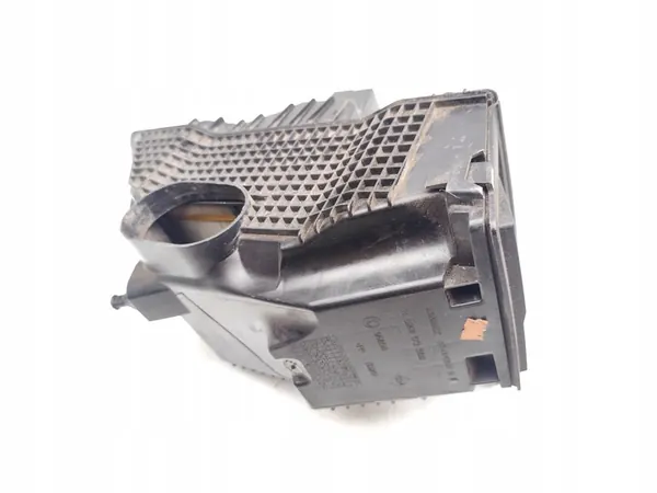 Renault Captur Ilmansuodattimen Kotelo 165008308R image 4