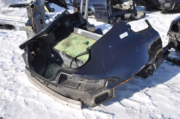 Aston Martin Vantage achterspatbord OEM 420160 image 10