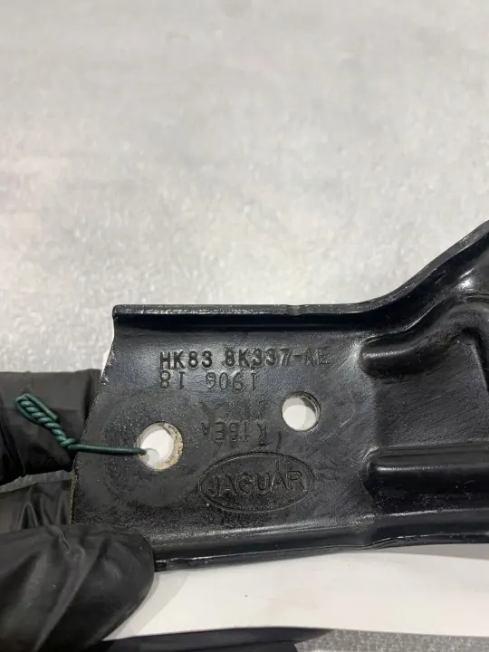 Jaguar F-Pace kylarfäste OEM FBZ19056 image 3
