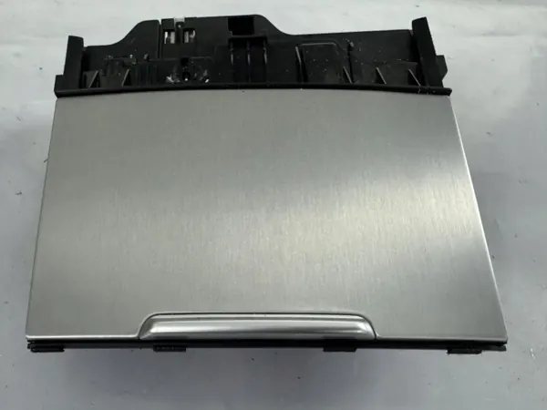 OEM 84680-J5600 Cendrier USB AUX Console Kia Stinger image 2