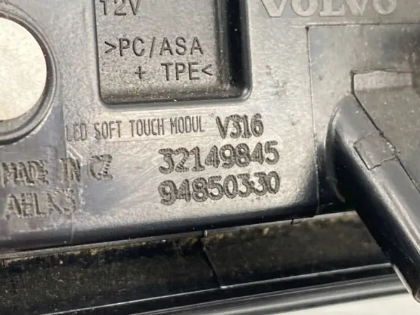 Volvo XC40 Heckklappengriff OEM 32149845 image 6
