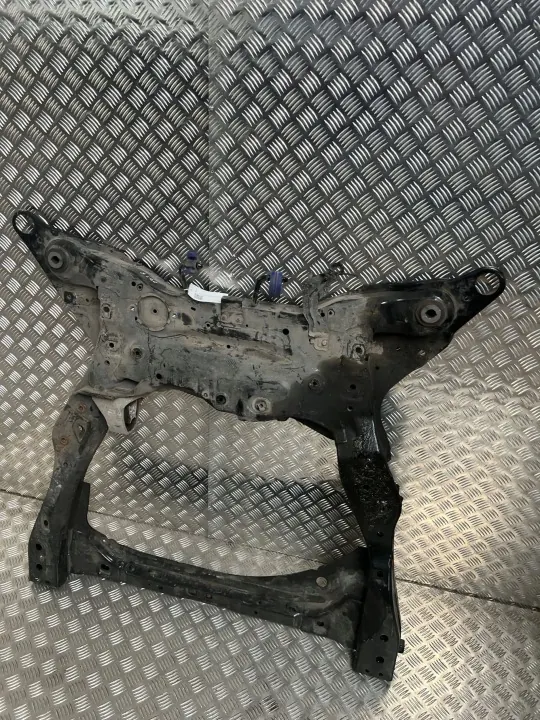 Volvo XC90 2017 Voorste hulpframe OEM 31476590 image 4