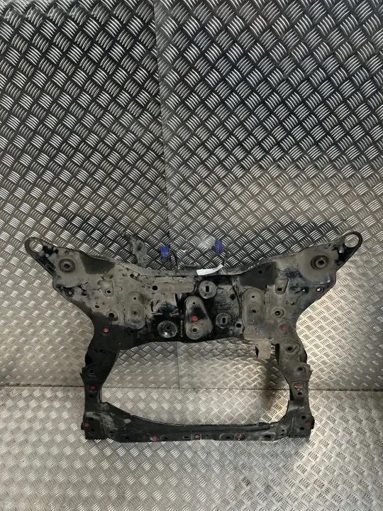 Volvo XC90 2017 Voorste hulpframe OEM 31476590 image 7