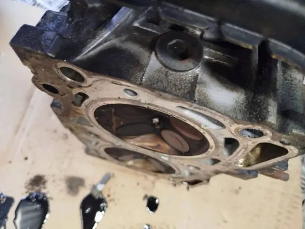 Culasse Subaru Forester SG 2005 Côté Gauche image 9