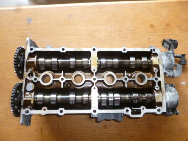 Carter d'Arbre à Cames OEM 03C103475JK VW Skoda Audi image 4