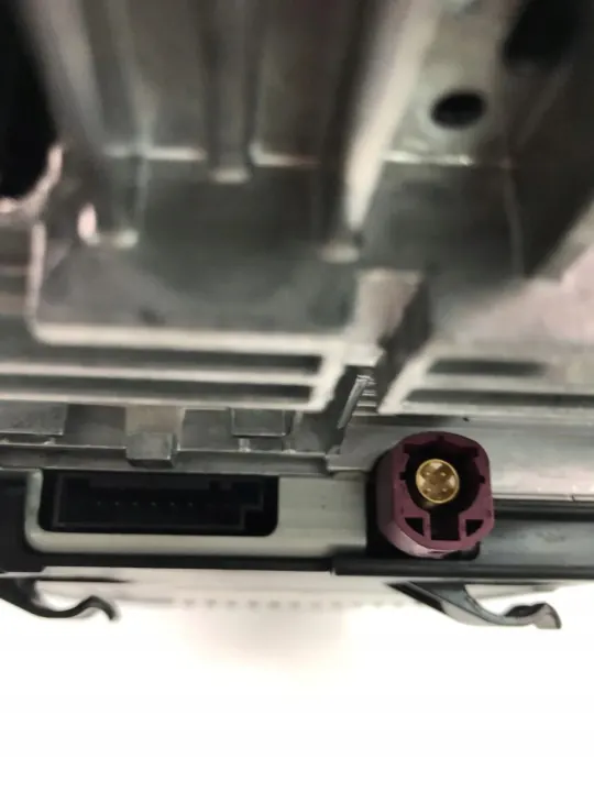 BMW 5 F10 Navigationsbildschirm OEM 9243902 Gebraucht image 4