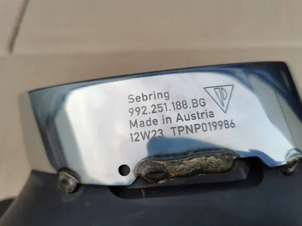 Porsche 911 992 Turbo S Ponteira de Escape Direita 992251188BG image 5