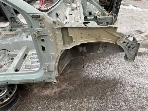 Hyundai Kona II 2023 etu oikea lokasuoja OEM 292098 image 2