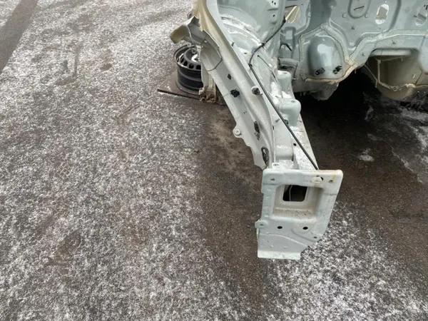 Hyundai Kona II 2023 etu oikea lokasuoja OEM 292098 image 3