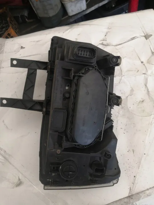 Farol dianteiro direito VW T5 03-10 7H1941016T image 4