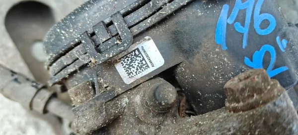 Mercedes bakre höger knäled OEM 2460406 - Begagnad image 5