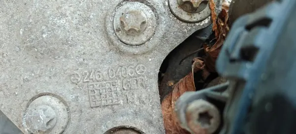 Mercedes bakre höger knäled OEM 2460406 - Begagnad image 7