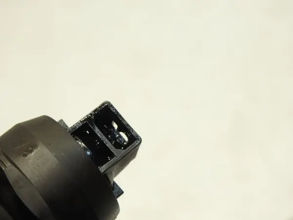 Inyector OEM 038130073 para Audi A3 8P 1.9 TDI image 4