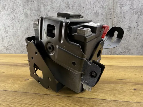 Zusätzliche Hintere Batterie Mercedes-Benz W204 Lift - Komplett image 2