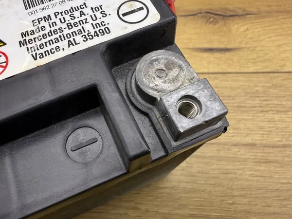 Zusätzliche Hintere Batterie Mercedes-Benz W204 Lift - Komplett image 8