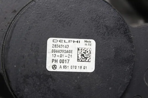 MERCEDES GLK X204 2.2CDI Brandstofpomp A6510701801 image 5