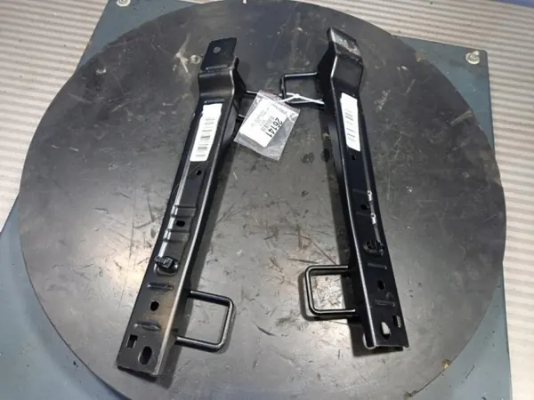 Opel Astra L Familiar ISOFIX Trasero OEM Wrakowisko-26141- image 2