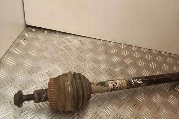 Höger fram drivaxel AUDI A4 2.0L bensin 2002 image 3