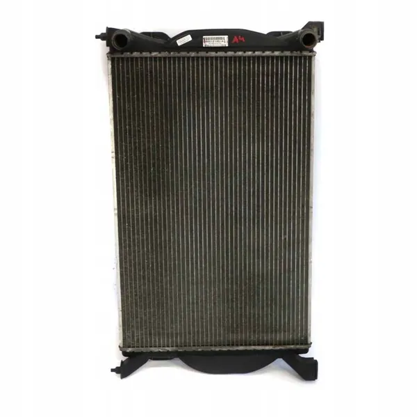 Audi A4 B7 Vesijäähdytin 8E0121251A image 6