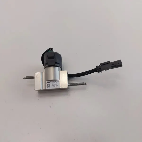 Válvula de expansión A/C Peugeot OEM T558455 - Usado image 2