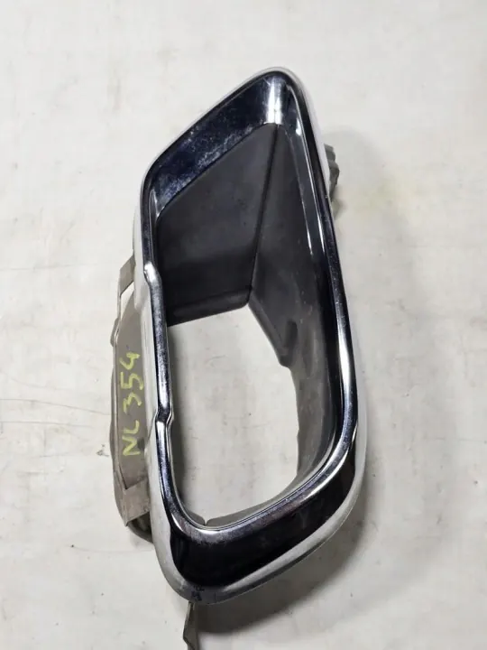 BMW X5 G05 2018 Embouts d'échappement OEM 8074190 image 3