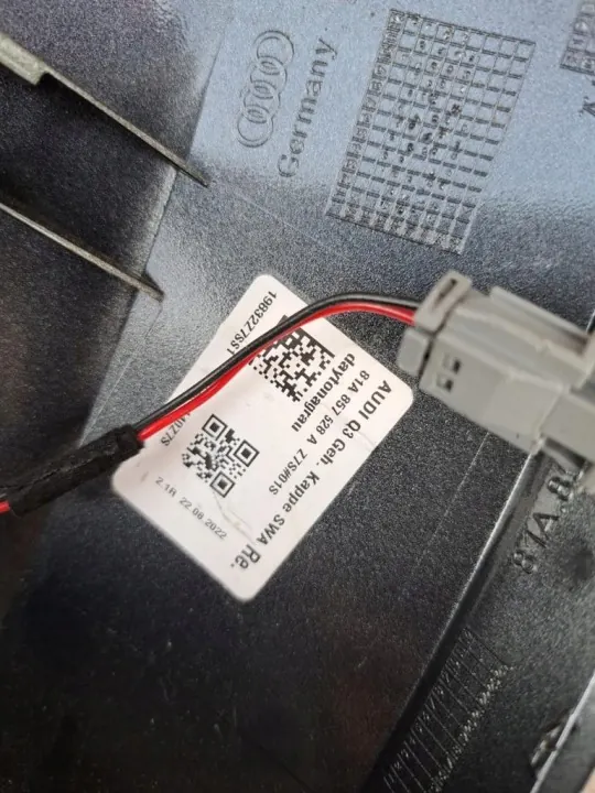 Audi Q2 Q3 Couvre-rétroviseur droit OEM 81A857528A image 3