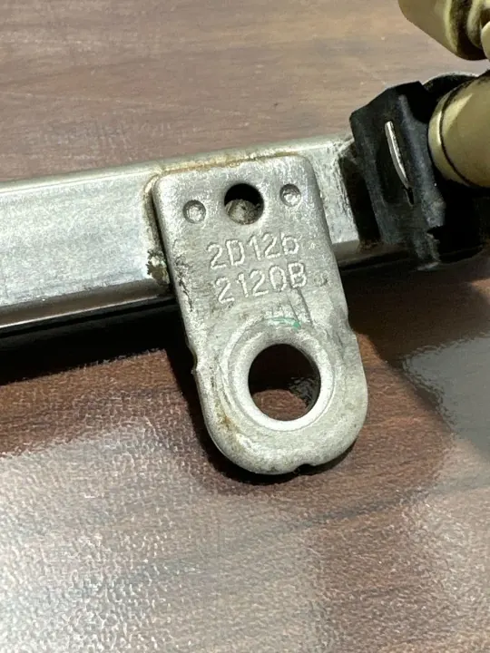 Kia Sportage Suutinsarja OEM 353102G100 image 6