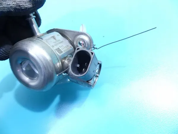 Brandstofpomp Porsche Panamera I 970 3.0 V6 94611031561 image 5