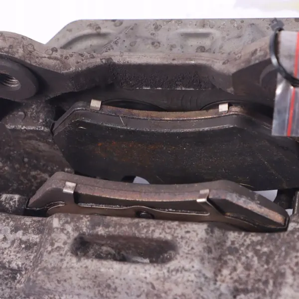 Etujarrusatulat Audi Q5 Punaiset 80A615107 image 9